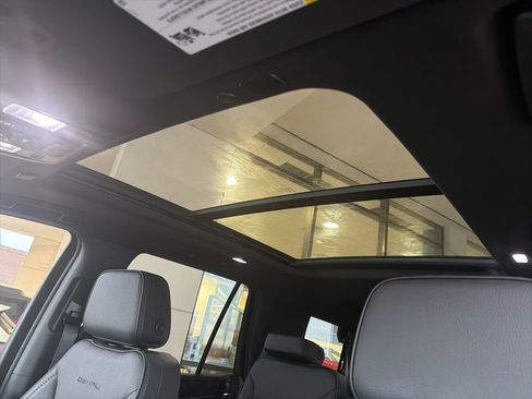Used 2024 GMC Yukon Denali w/ LPO, Floor Liner Package image 11