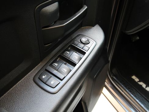 Used 2017 RAM 2500 Tradesman w/ Chrome Appearance Group AWD/4WD image 18