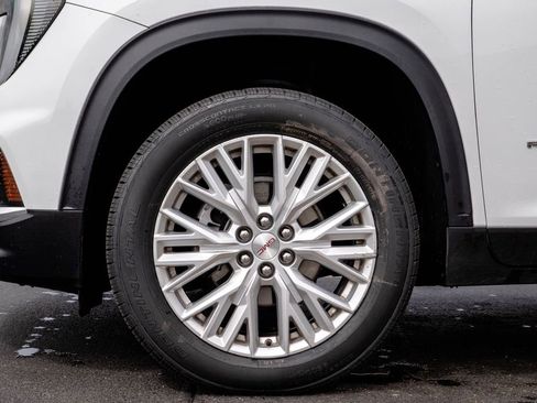 Certified 2024 GMC Acadia Elevation AWD/4WD image 10