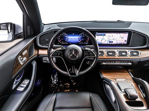 Certified 2025 Mercedes-Benz GLE 350 4MATIC image 5
