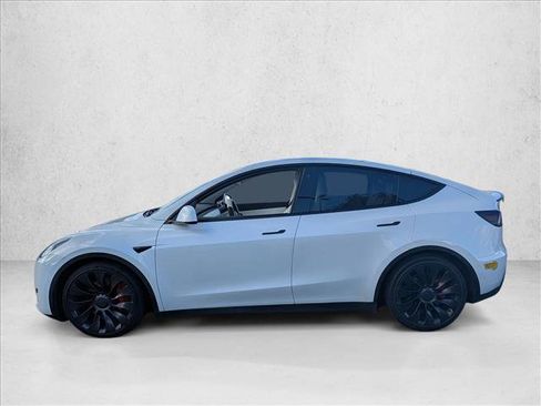 Used 2022 Tesla Model Y Performance image 8