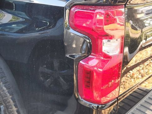Used 2025 Chevrolet Silverado 1500 LT w/ Convenience Package II RWD image 9