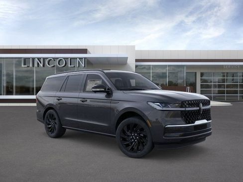 New 2026 Lincoln Navigator Reserve w/ Jet Appearance Package AWD/4WD image 7