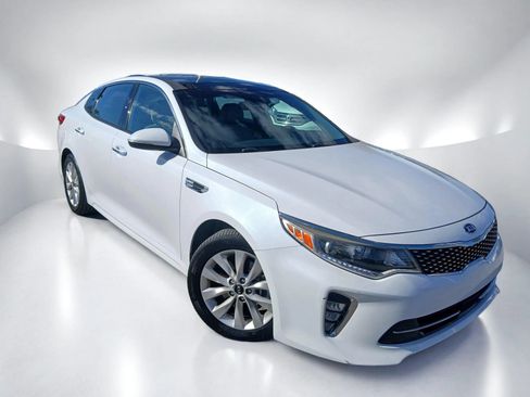 Used 2018 Kia Optima EX w/ Technology Package FWD image 2