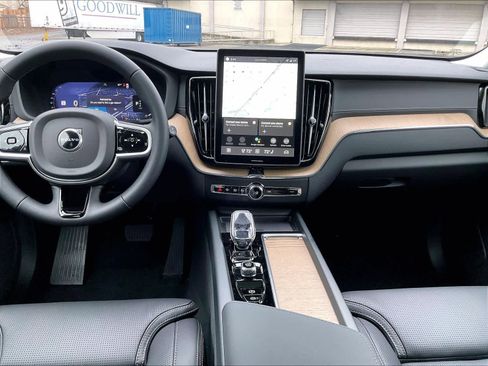 New 2026 Volvo XC60 B5 Ultra w/ Climate Package AWD/4WD image 9