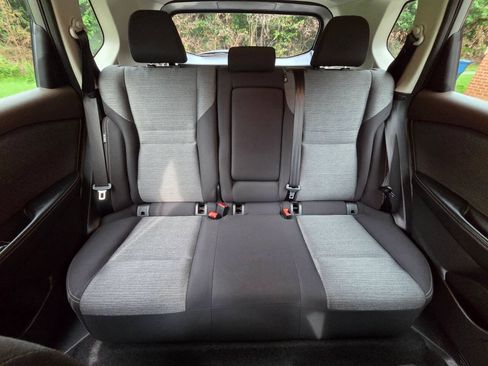 Used 2021 Nissan Rogue SV FWD image 13