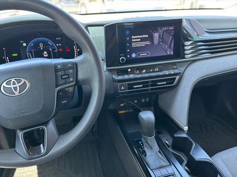 Used 2025 Toyota Camry LE w/ Convenience Package AWD/4WD image 17