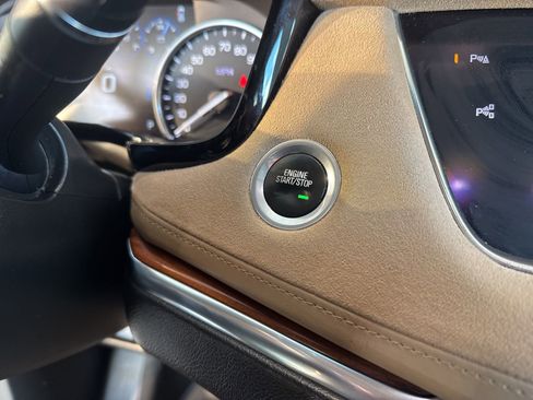 Used 2017 Cadillac XT5 Platinum w/ Driver Assist Package image 35