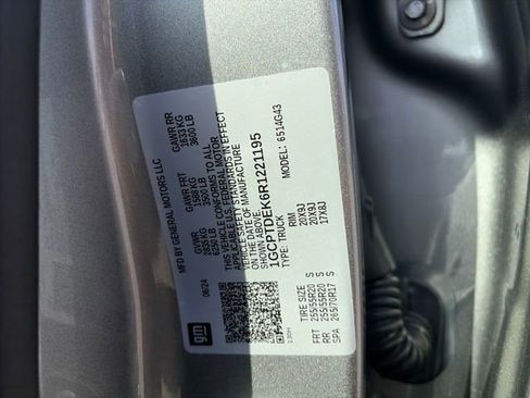 Used 2024 Chevrolet Colorado Z71 w/ Z71 Convenience Package 2 image 32