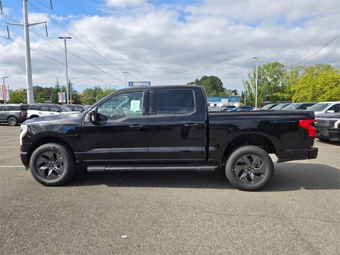 New 2025 Ford F150 Lightning Lariat image 8