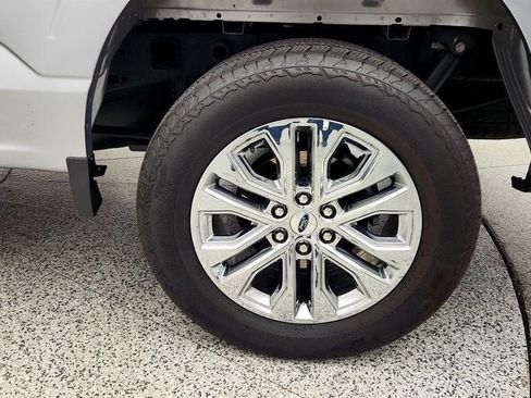 Used 2025 Ford F150 Lariat w/ Equipment Group 502A High AWD/4WD image 9