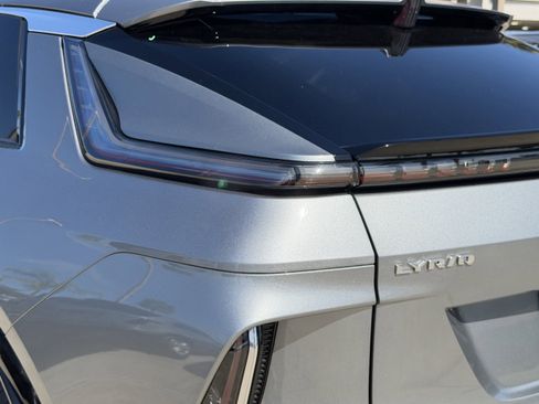 New 2026 Cadillac Lyriq Luxury AWD/4WD image 9