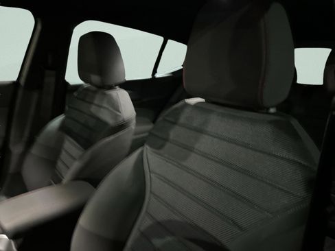 Used 2024 Dodge Hornet GT image 9