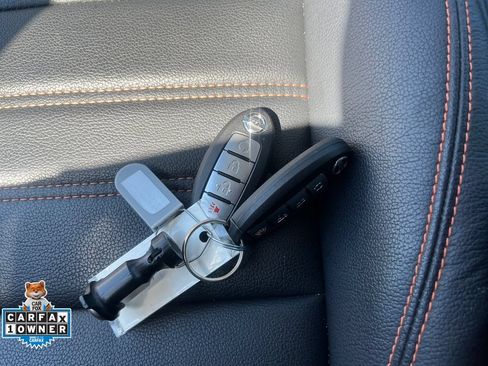 Used 2019 Nissan Kicks SR w/ SR Premium Package FWD image 28