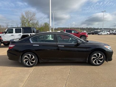 Used 2016 Honda Accord EX-L image 2