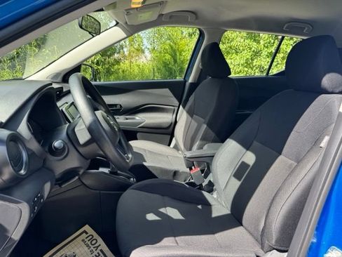 Used 2025 Nissan Kicks Play S FWD image 10