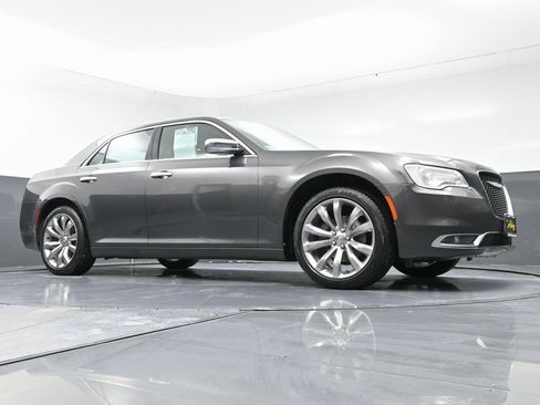 Used 2019 Chrysler 300 Limited image 48
