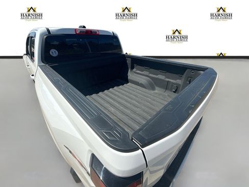 Used 2024 Chevrolet Colorado LT w/ LT Convenience Package III AWD/4WD image 13