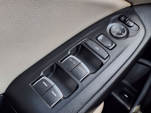 Used 2021 Honda Accord LX image 10