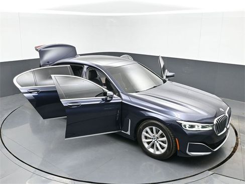 Used 2020 BMW 740i xDrive 740i xDrive w/ Cold Weather Package image 58