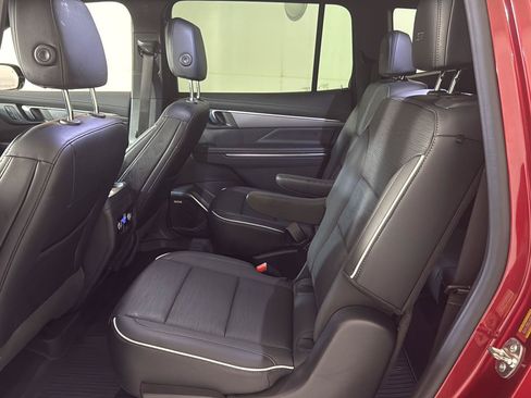 Used 2025 Buick Enclave Sport Touring w/ Trailering Package, 5000 lbs. FWD image 8