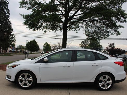 Used 2015 Ford Focus SE w/ Equipment Group 201A FWD image 6