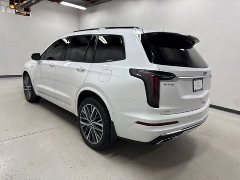 Used 2024 Cadillac XT6 Sport w/ Technology Package AWD/4WD image 7