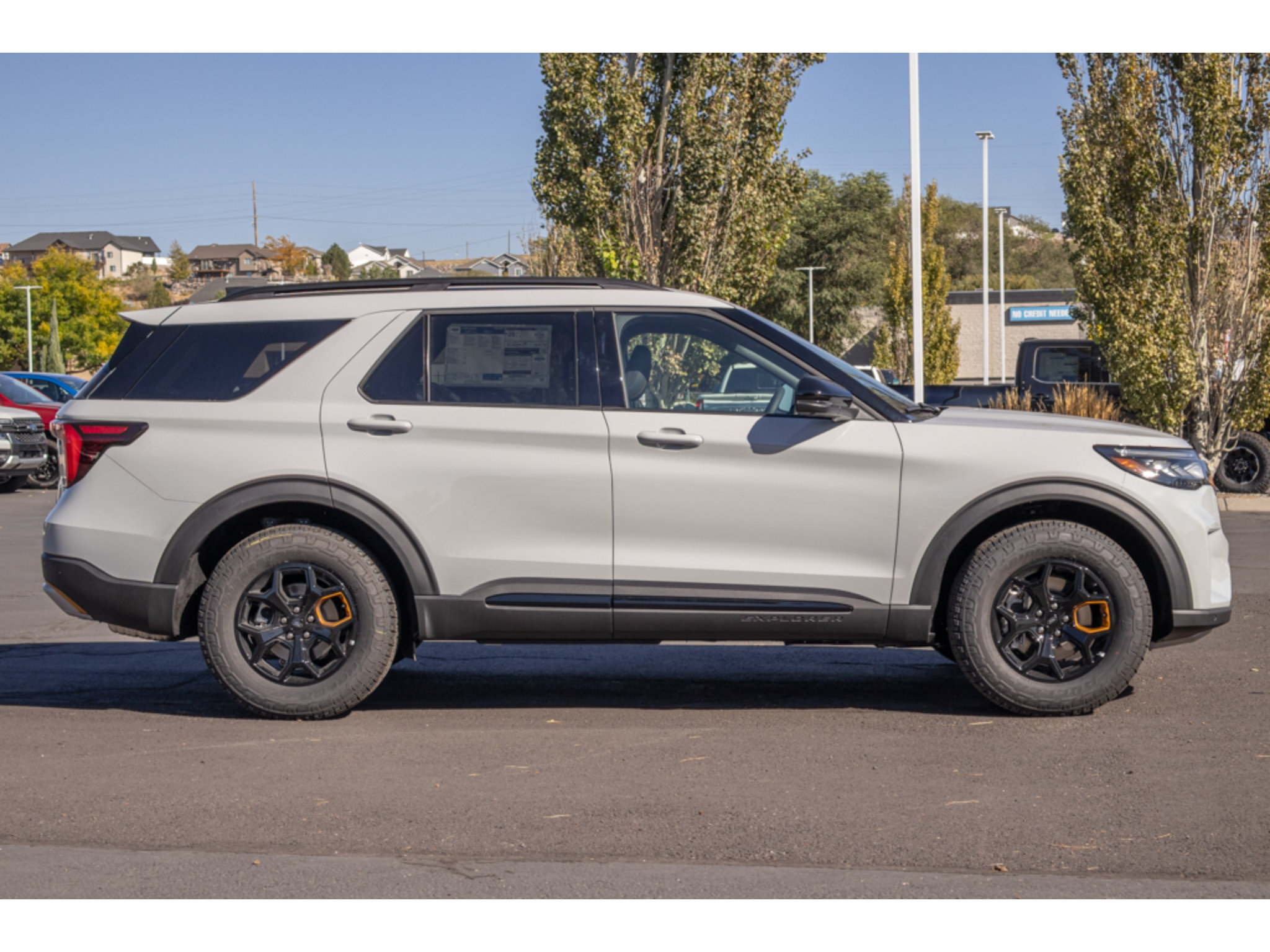 New 2027 Ford Explorer Tremor w/ Tremor Convenience Package AWD/4WD image 2