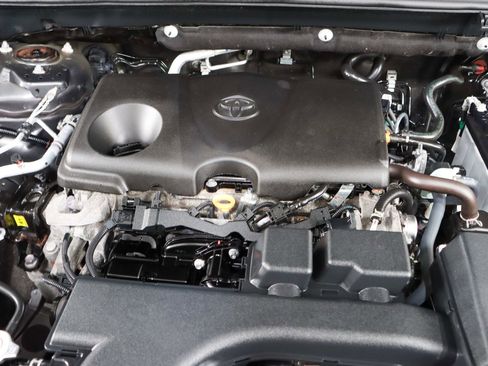Used 2024 Toyota RAV4 LE AWD/4WD image 29