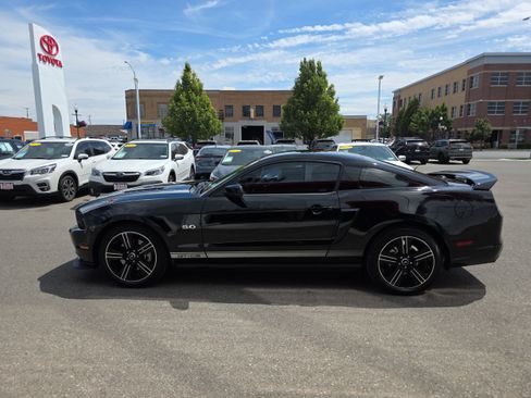 Used 2014 Ford Mustang GT Premium w/ Electronics Package RWD image 5