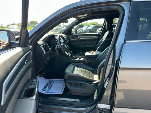 Used 2023 Volkswagen Atlas Cross Sport SEL Premium R-Line AWD/4WD image 10