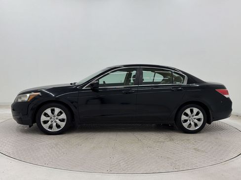 Used 2009 Honda Accord EX image 2