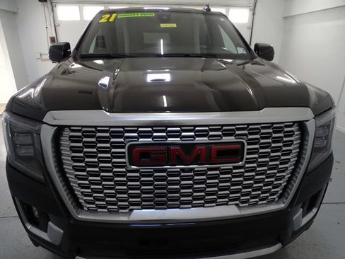 Used 2021 GMC Yukon Denali w/ Denali Ultimate Package AWD/4WD image 27