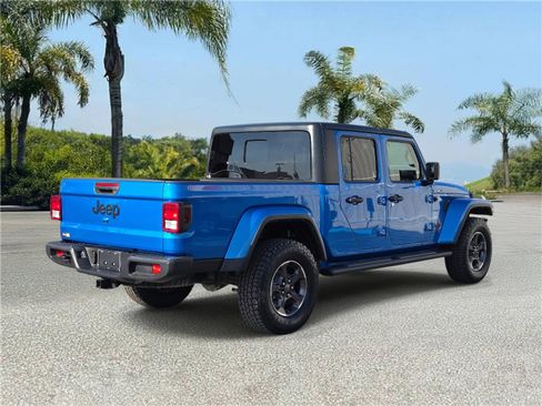 Used 2022 Jeep Gladiator Sport image 4