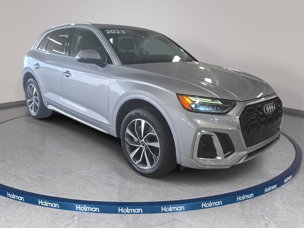Used 2023 Audi Q5 2.0T Premium Plus w/ Premium Plus Package AWD/4WD image 3