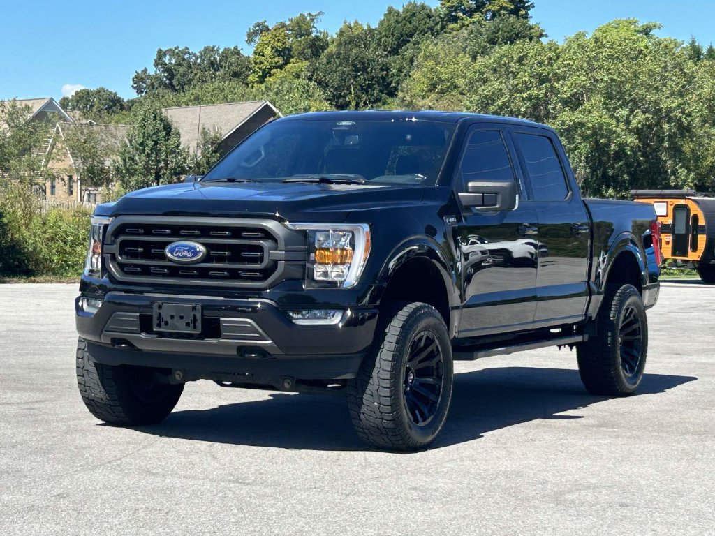 Used 2021 Ford F150 XLT w/ Equipment Group 302A High AWD/4WD image 3