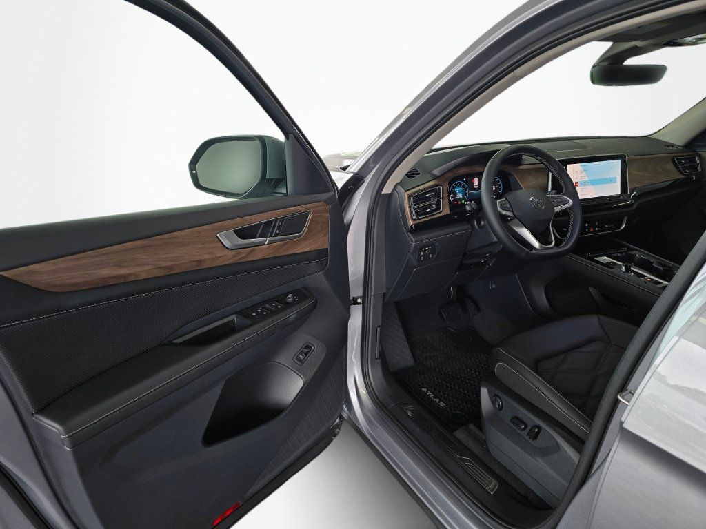 New 2026 Volkswagen Atlas SE AWD/4WD image 30