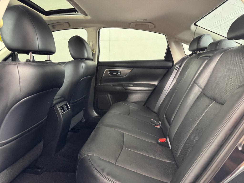 Used 2014 Nissan Altima 2.5 SL w/ Technology Package FWD image 18