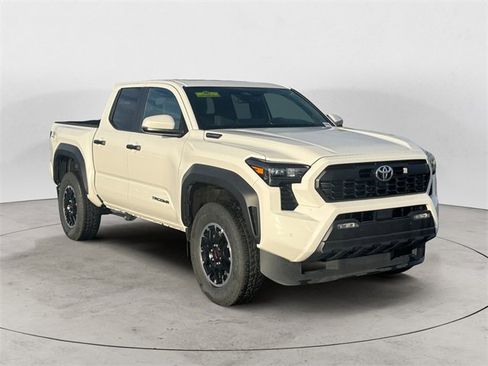 Used 2024 Toyota Tacoma TRD Off-Road image 7