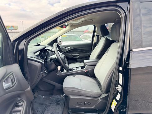 Used 2017 Ford Escape SE w/ SE Cold Weather Package image 13