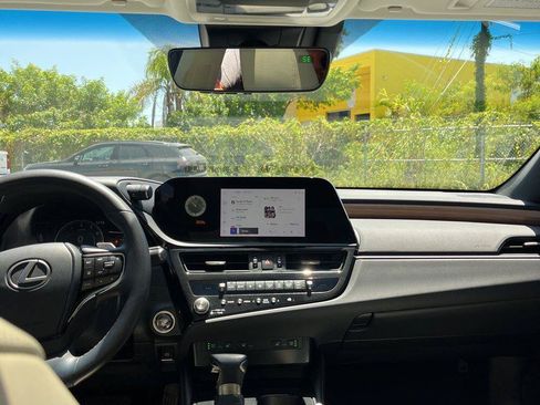 Used 2023 Lexus ES 350 w/ Premium Package FWD image 8