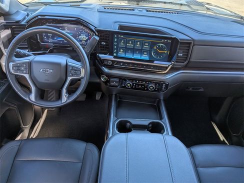 Used 2025 Chevrolet Silverado 2500 LT w/ Trail Boss Package image 16