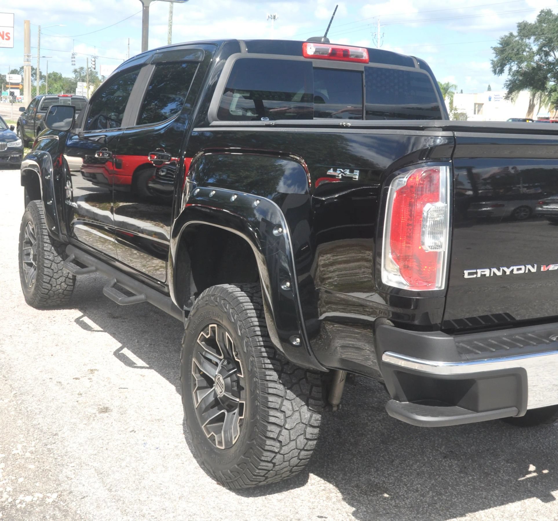 Used 2018 GMC Canyon SLE w/ SLE Convenience Package AWD/4WD image 10
