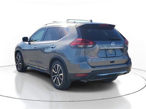 Used 2018 Nissan Rogue SL w/ Premium Package image 3