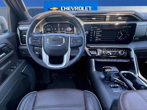 Used 2025 GMC Sierra 1500 Denali w/ Technology Package image 9