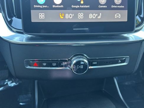 Used 2025 Volvo XC90 B5 Plus image 25