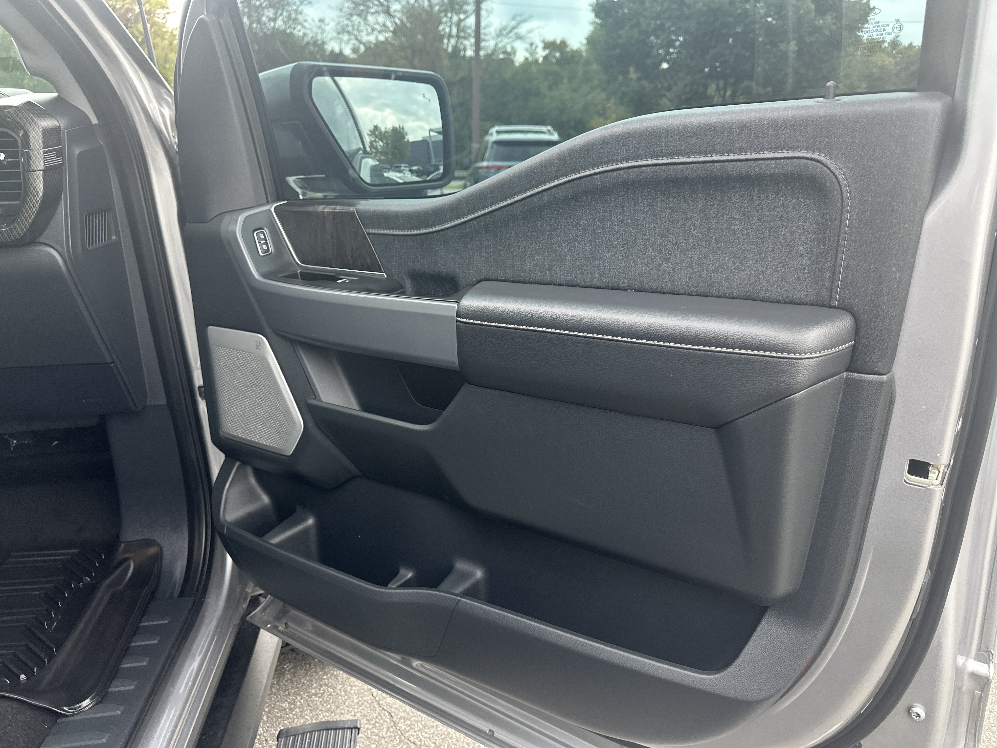 Used 2021 Ford F150 Lariat w/ Equipment Group 502A High AWD/4WD image 19