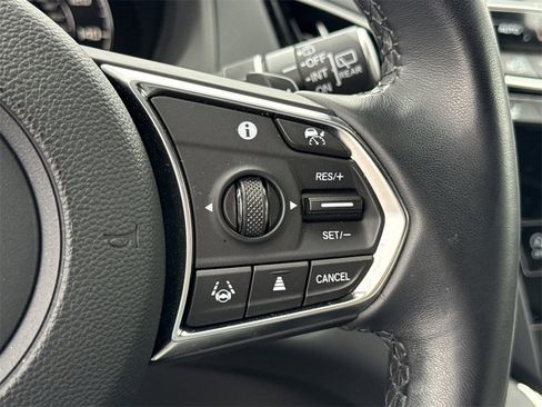 Used 2025 Acura RDX SH-AWD image 38
