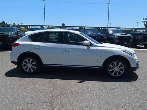 Used 2017 INFINITI QX50 2WD image 9