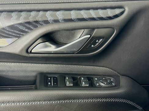 Used 2022 GMC Yukon Denali AWD/4WD image 18